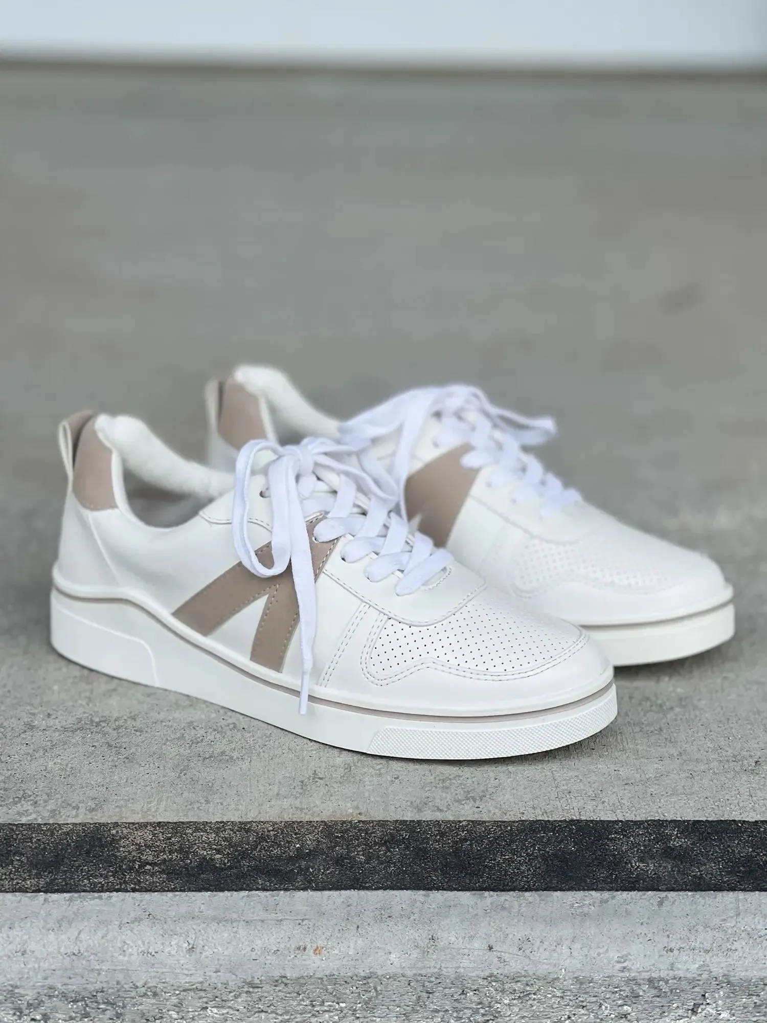 Alta Color Block Sneaker