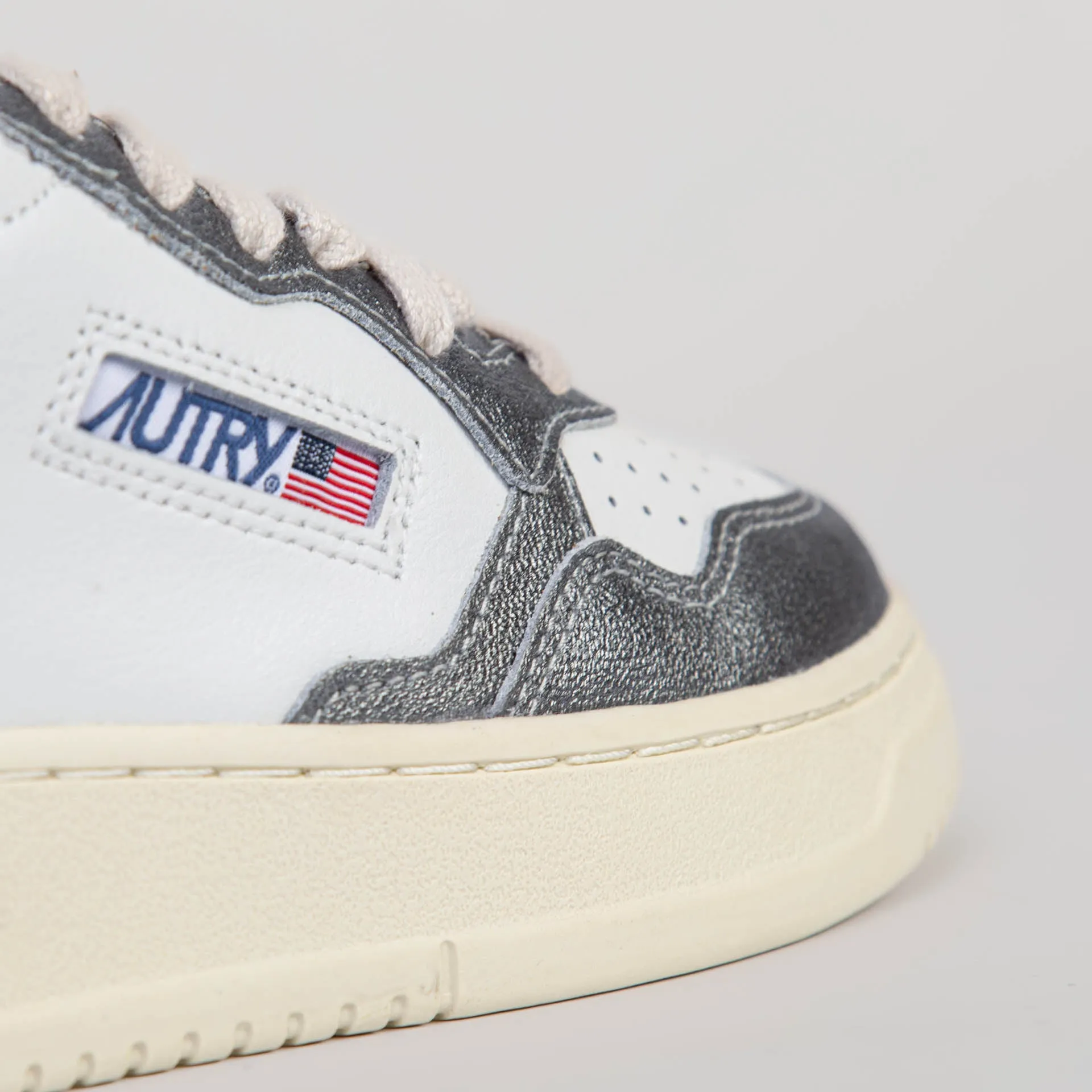 AUTRY SNEAKERS AULW-WB 44