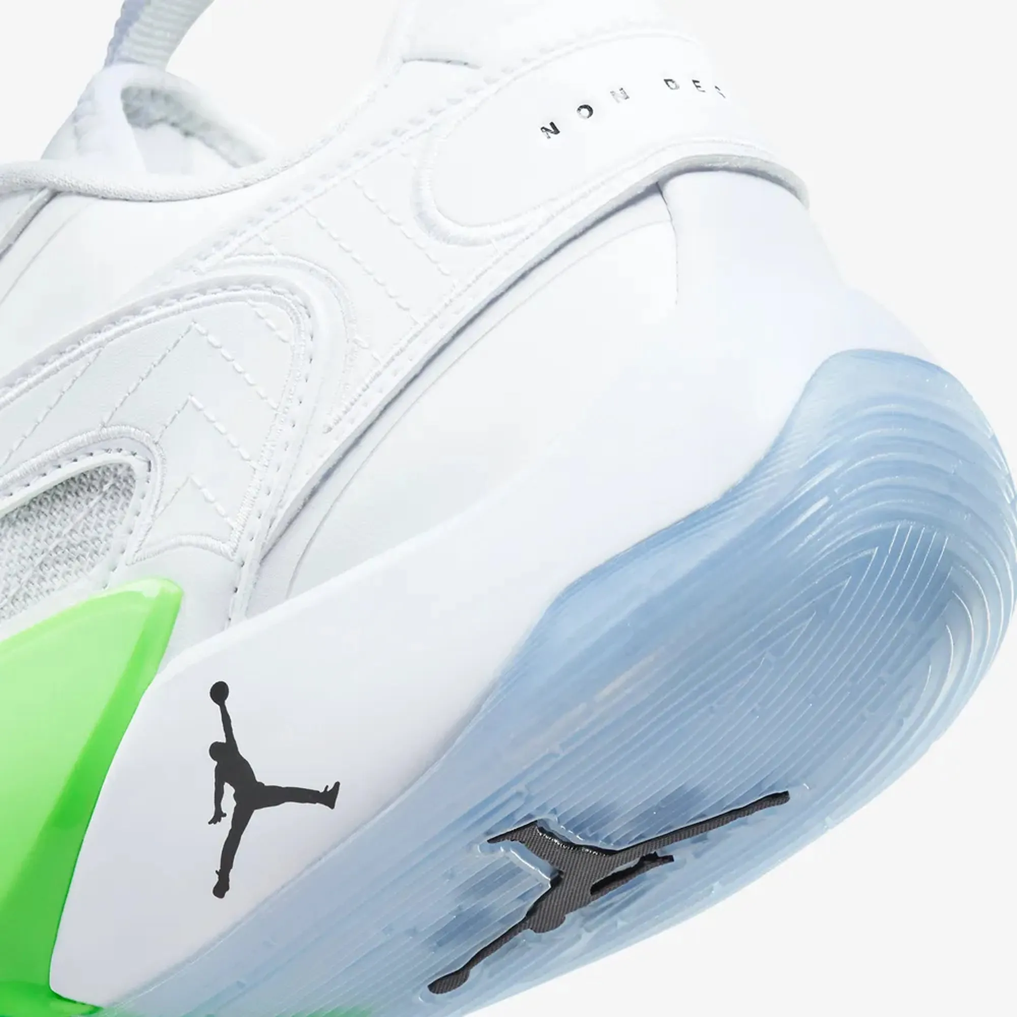 Jordan | LUKA 2 "TRICK SHOT" PF  { WHITE/GREEN STRIKE/BLACK