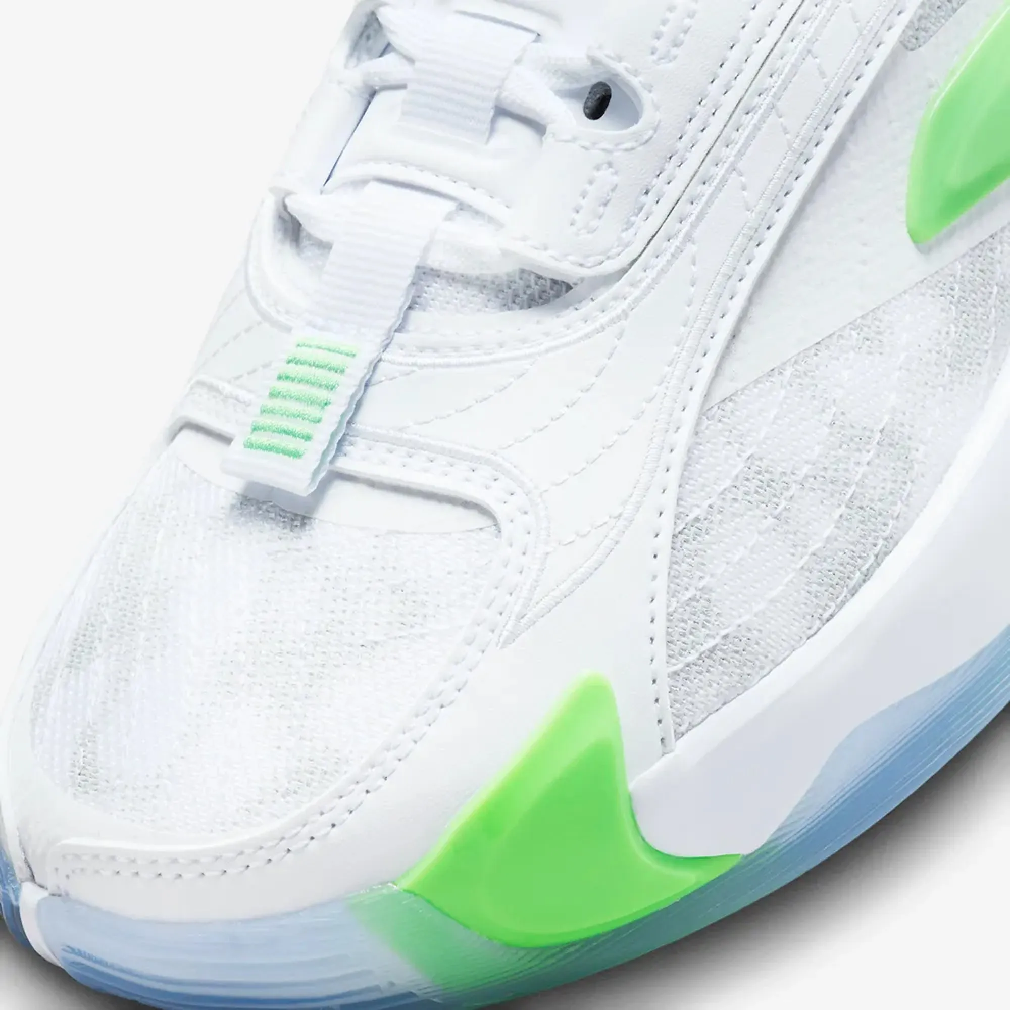 Jordan | LUKA 2 "TRICK SHOT" PF  { WHITE/GREEN STRIKE/BLACK