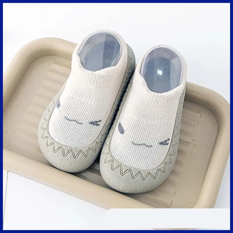 Non-Slip Baby Shoe Socks: Soft Rubber Sole for Confident Toddlers!