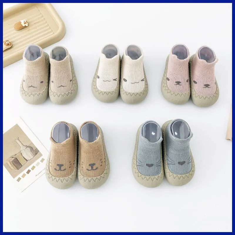 Non-Slip Baby Shoe Socks: Soft Rubber Sole for Confident Toddlers!