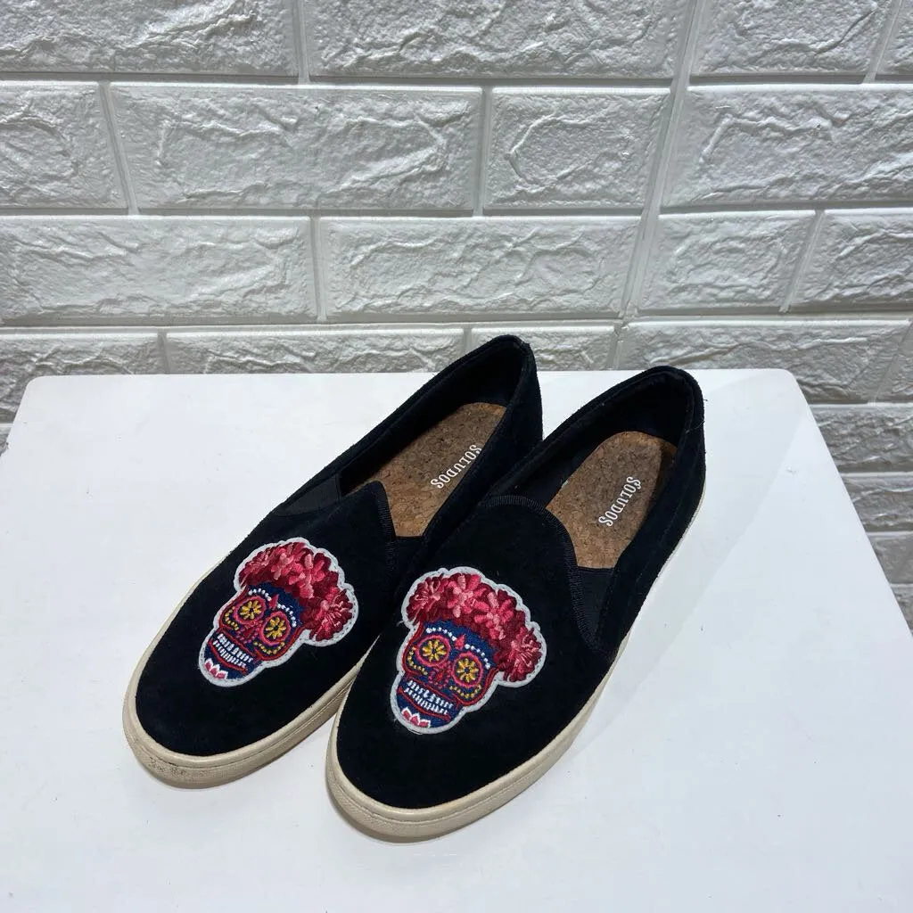 Skull Embroidered Slip On Sneakers