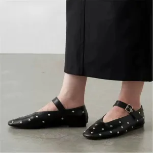 Stylish and Comfortable: 2024 Women's Genuine Leather Mary Jane Flats with Rivet Accents and Buckle Detailing