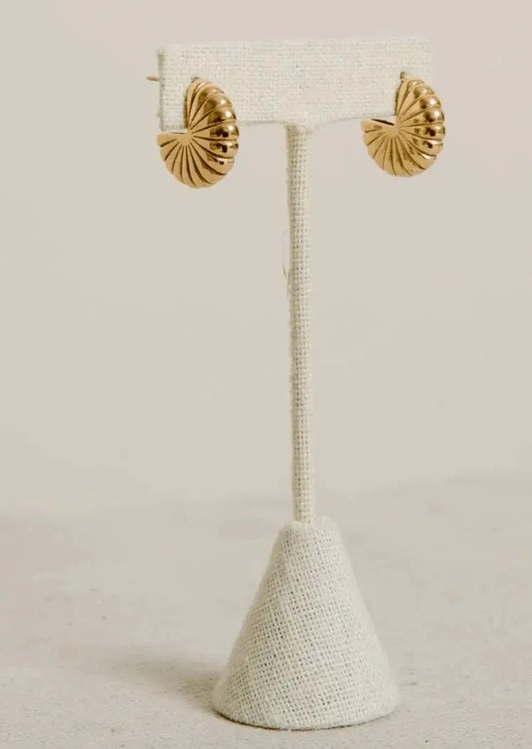 Vincent Gold Shell Earrings