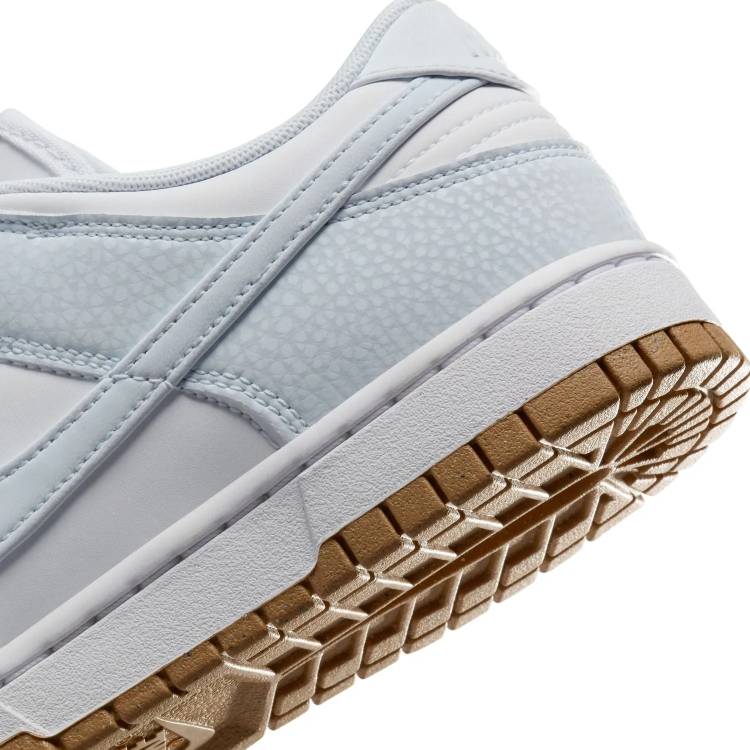 Wmns Dunk Low Premium Next Nature 'Football Grey'